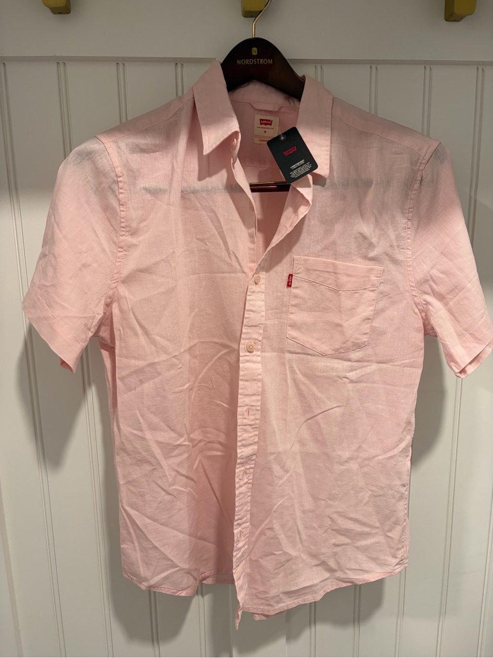 Levi's Men's Light Pink Short-Sleeve Button-Down Shirt